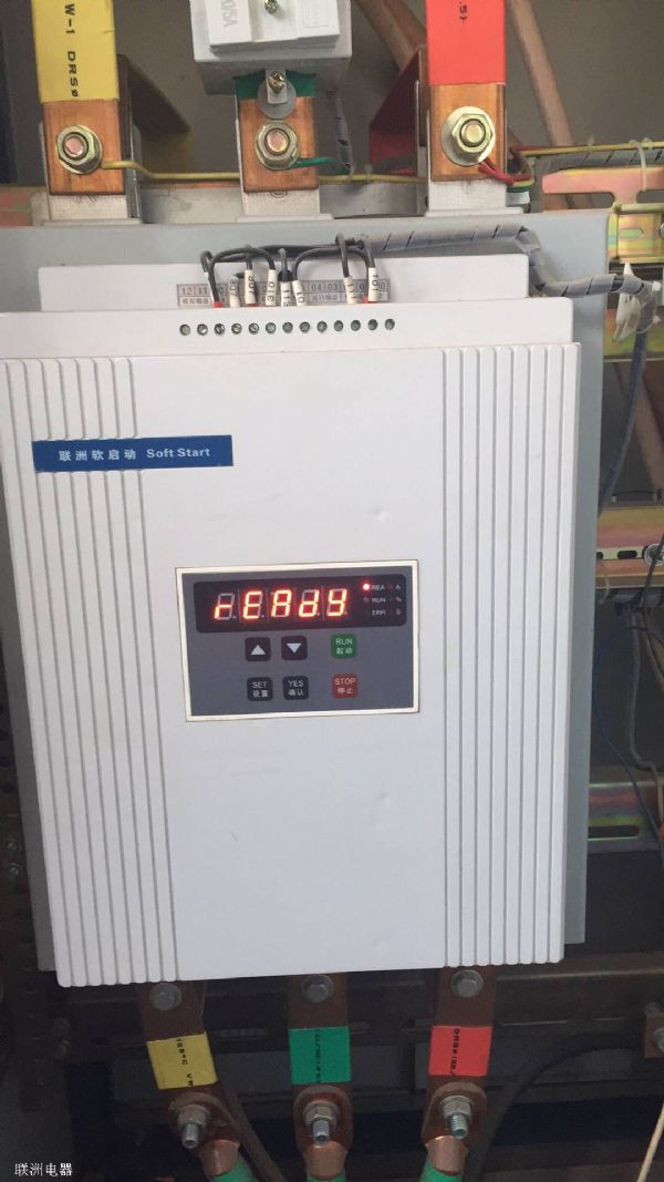 ʯ���fĳ�͑�ܛ����(d��ng)�F(xi��n)��(ch��ng)��(y��ng)�ÈDƬ